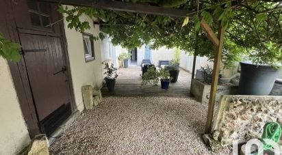 Traditional house 4 rooms of 135 m² in Le Blanc (36300)