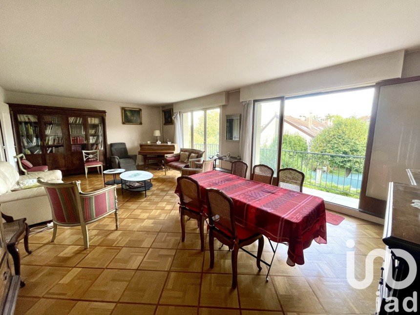 Apartment 4 rooms of 101 m² in Chatou (78400)