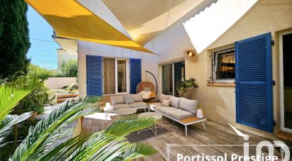 House 6 rooms of 239 m² in Sanary-sur-Mer (83110)