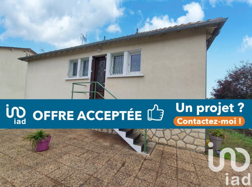 House 4 rooms of 68 m² in Lussac-les-Châteaux (86320)