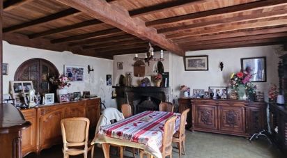 House 7 rooms of 190 m² in Saint-Bonnet-près-Riom (63200)