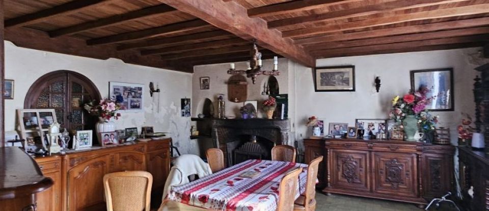 House 7 rooms of 190 m² in Saint-Bonnet-près-Riom (63200)