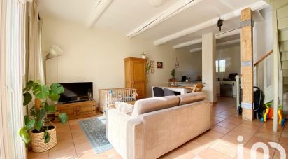 House 4 rooms of 98 m² in Entraigues-sur-la-Sorgue (84320)