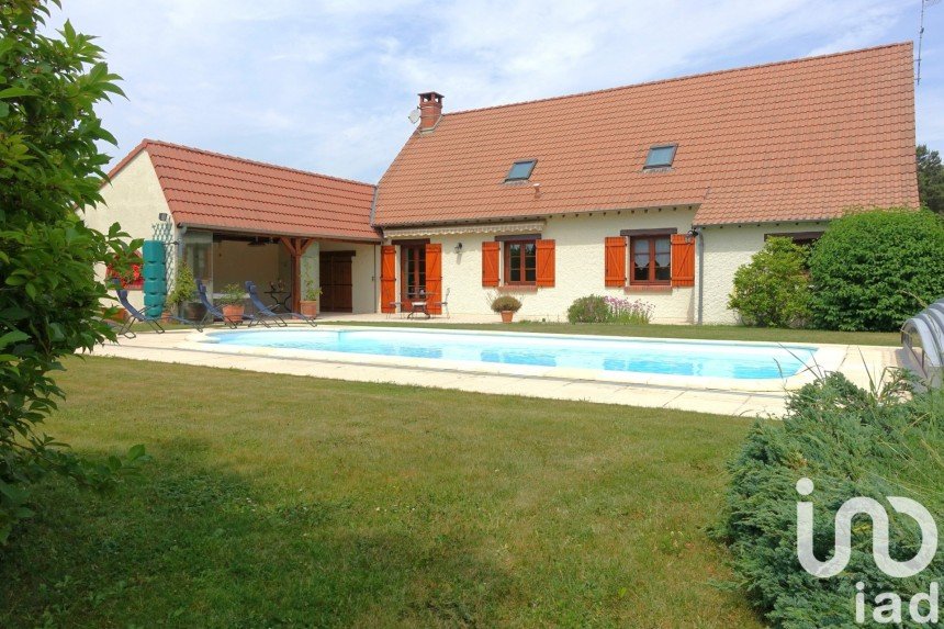 Traditional house 7 rooms of 164 m² in Pannes (45700)