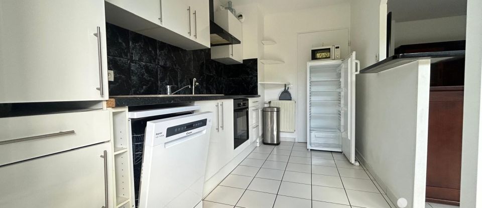 Apartment 3 rooms of 67 m² in Sainte-Geneviève-des-Bois (91700)