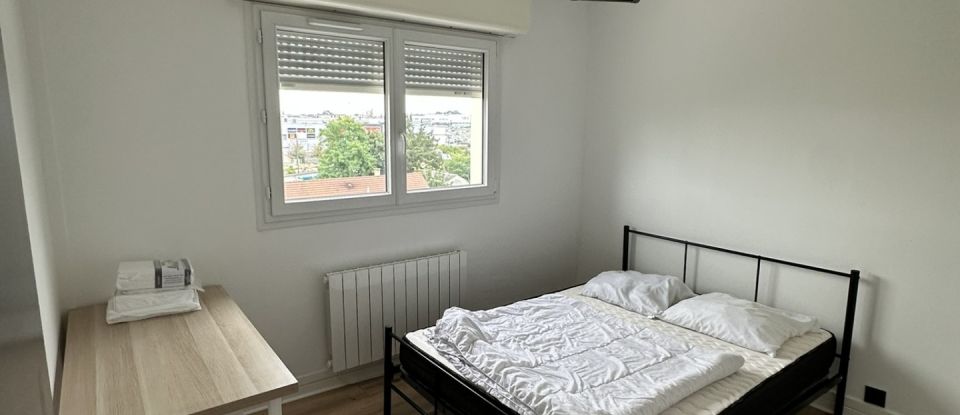 Appartement 4 pièces de 77 m² à Saint-Jean-de-la-Ruelle (45140)