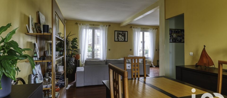 Traditional house 6 rooms of 130 m² in Saint-Prix (95390)