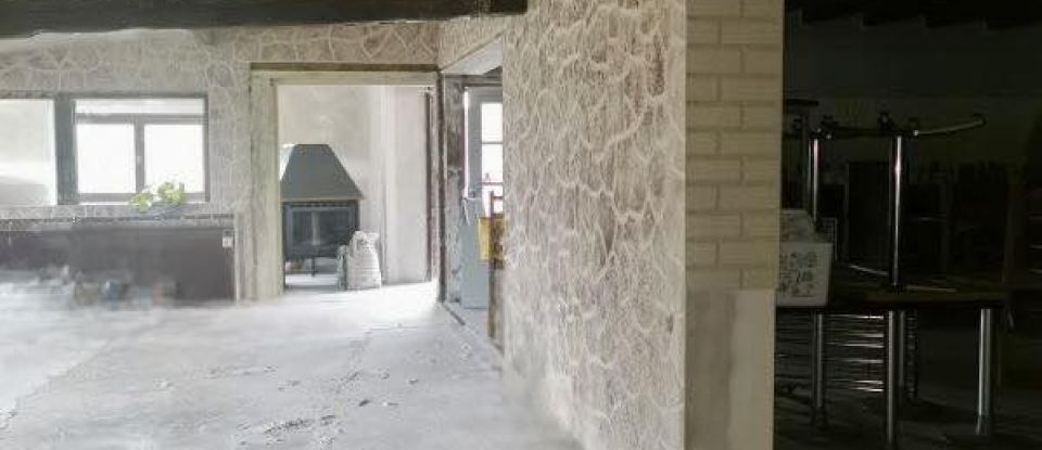 Maison traditionnelle 5 pièces de 485 m² à Vernou-sur-Brenne (37210)