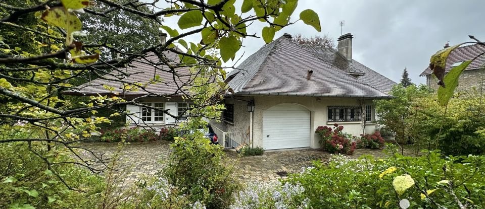 Maison 9 pièces de 290 m² à Château-Thierry (02400)