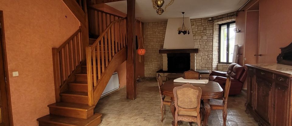 House 6 rooms of 131 m² in Varennes-sur-Seine (77130)