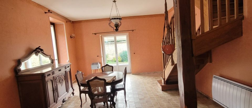 House 6 rooms of 131 m² in Varennes-sur-Seine (77130)