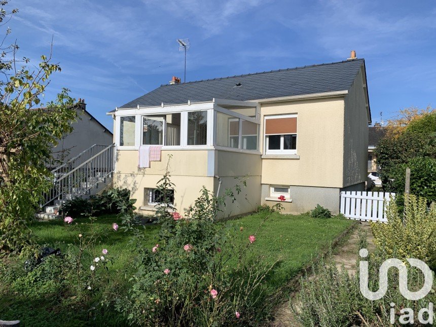 Maison traditionnelle 4 pièces de 70 m² à Pouancé (49420)