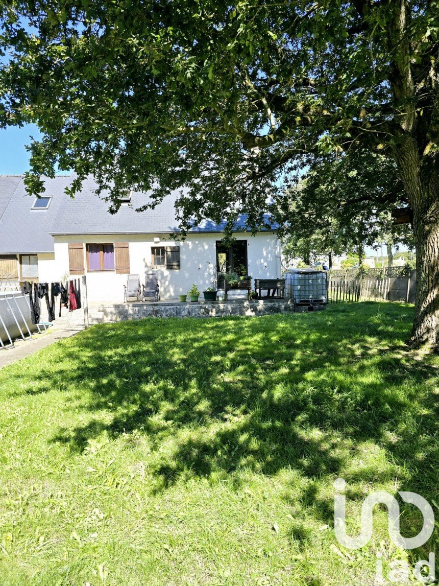 Maison traditionnelle 6 pièces de 140 m² à La Chapelle-des-Marais (44410)