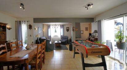 House 8 rooms of 200 m² in Roissy-en-Brie (77680)