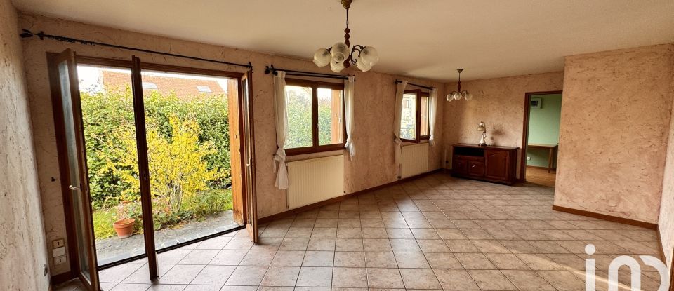 Maison traditionnelle 6 pièces de 113 m² à Pontault-Combault (77340)