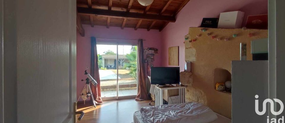 House 8 rooms of 228 m² in Bergerac (24100)