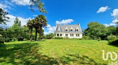 Maison d’architecte 11 pièces de 222 m² à Le Tour-du-Parc (56370)