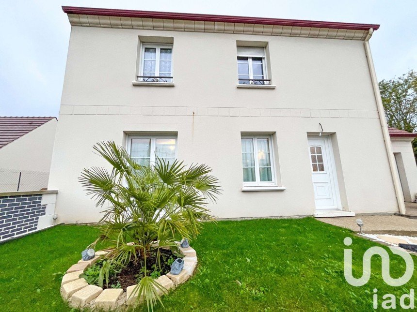 House 4 rooms of 118 m² in Ribécourt-Dreslincourt (60170)