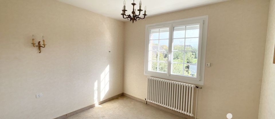 Pavilion 6 rooms of 115 m² in Saint-Berthevin (53940)