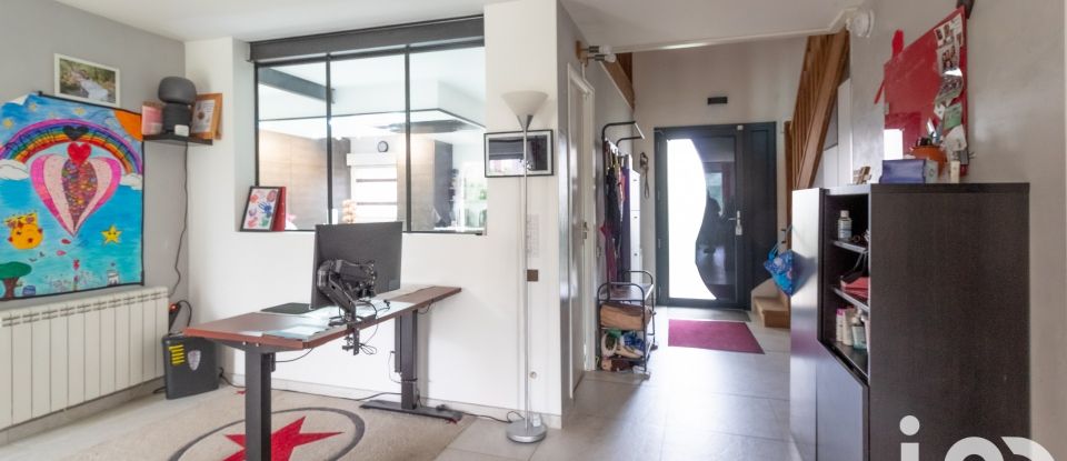 Maison 7 pièces de 169 m² à Vaux-sur-Seine (78740)