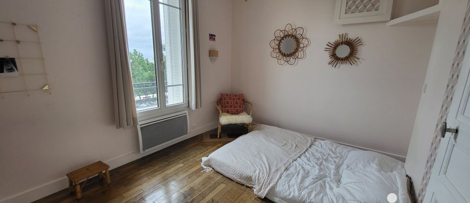 Traditional house 6 rooms of 113 m² in Argenteuil (95100)