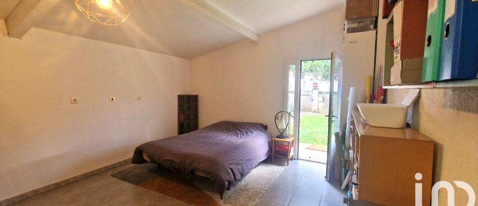 Maison 5 pièces de 160 m² à Saint-Nicolas-de-la-Grave (82210)