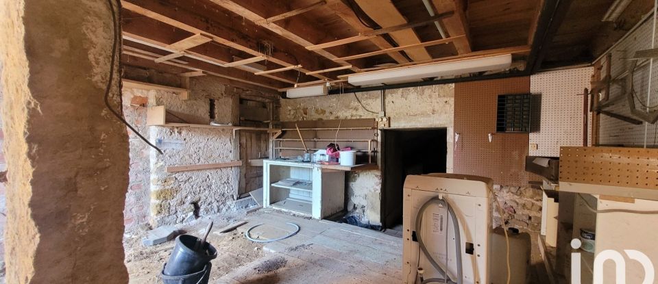 Maison de village 6 pièces de 155 m² à Ainay-le-Château (03360)