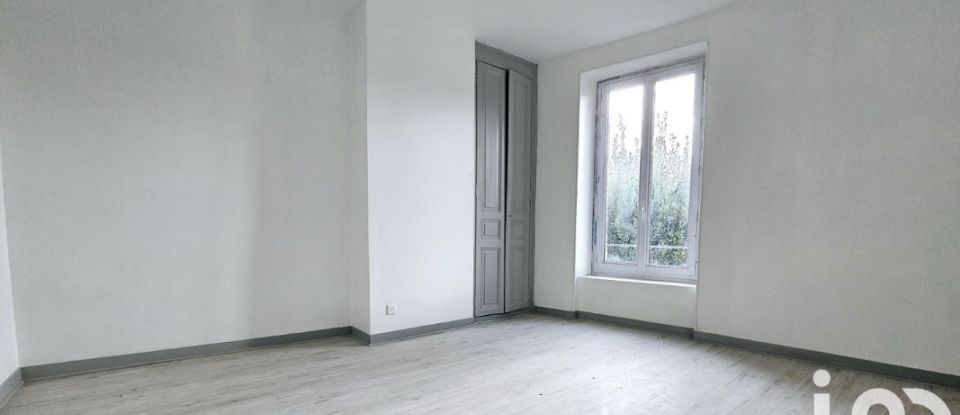 Maison 4 pièces de 80 m² à Laroche-Saint-Cydroine (89400)