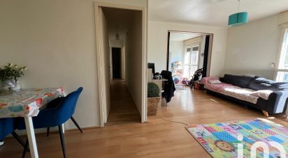 Apartment 3 rooms of 61 m² in Les Ulis (91940)