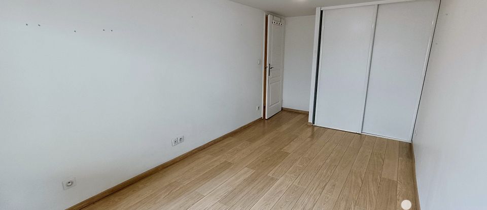 Apartment 3 rooms of 67 m² in Saint-Ismier (38330)