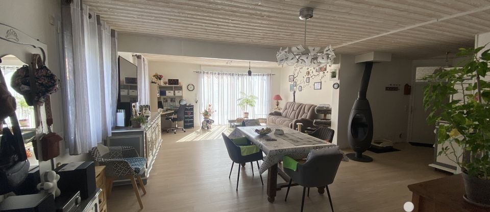 Maison 7 pièces de 283 m² à - (85150)