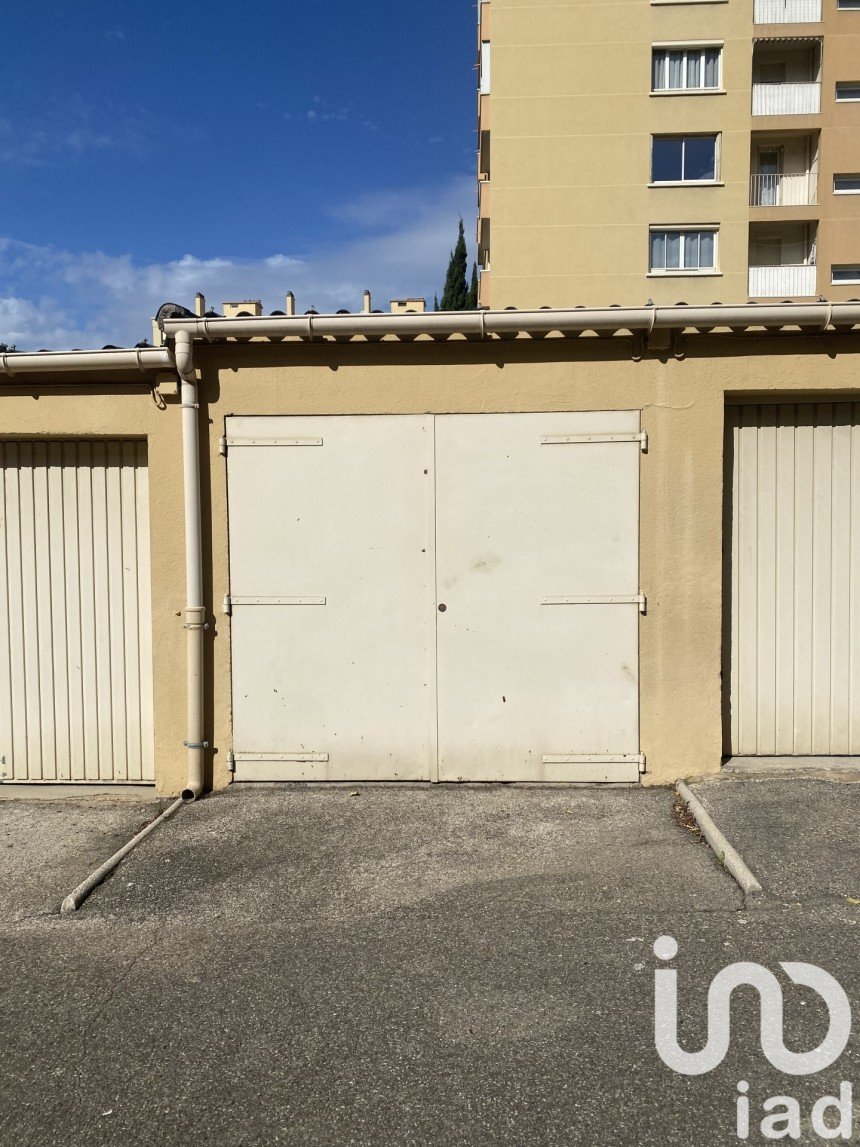 Parking of 13 m² in Marseille (13011)