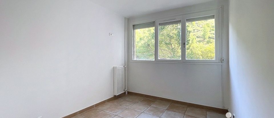 Appartement 3 pièces de 63 m² à Marseille (13010)