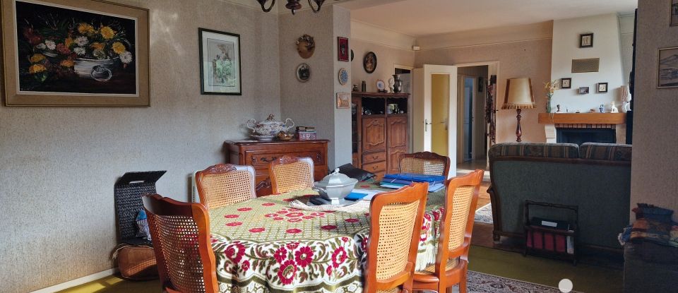 Traditional house 4 rooms of 94 m² in Buxerolles (86180)