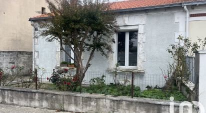 House 4 rooms of 80 m² in La Rochelle (17000)