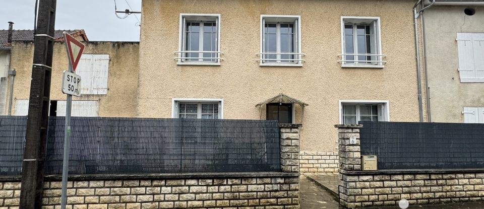 House 5 rooms of 114 m² in VAL-DE-BONNIEURE (16230)