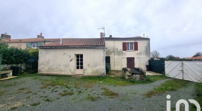 Traditional house 6 rooms of 135 m² in Saint-Aubin-la-Plaine (85210)