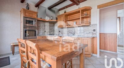 Traditional house 6 rooms of 116 m² in Maisoncelles-en-Brie (77580)