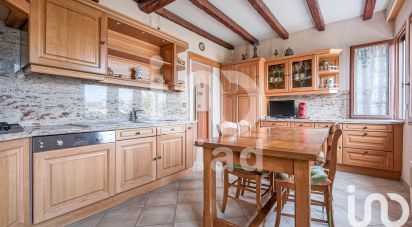 Traditional house 6 rooms of 116 m² in Maisoncelles-en-Brie (77580)