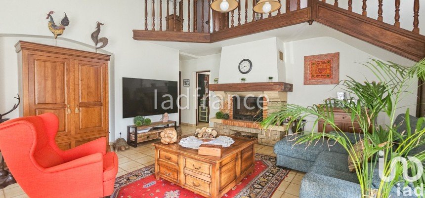 House 4 rooms of 130 m² in Saint-Estève (66240)