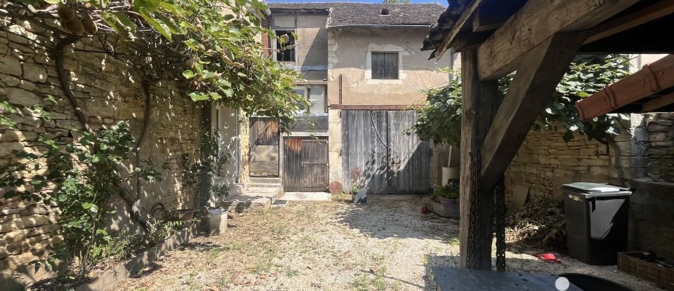 Village house 9 rooms of 242 m² in Givry (71640)