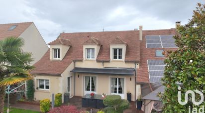 Maison traditionnelle 8 pièces de 185 m² à Claye-Souilly (77410)