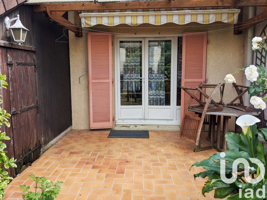 Traditional house 4 rooms of 82 m² in Gournay-sur-Marne (93460)