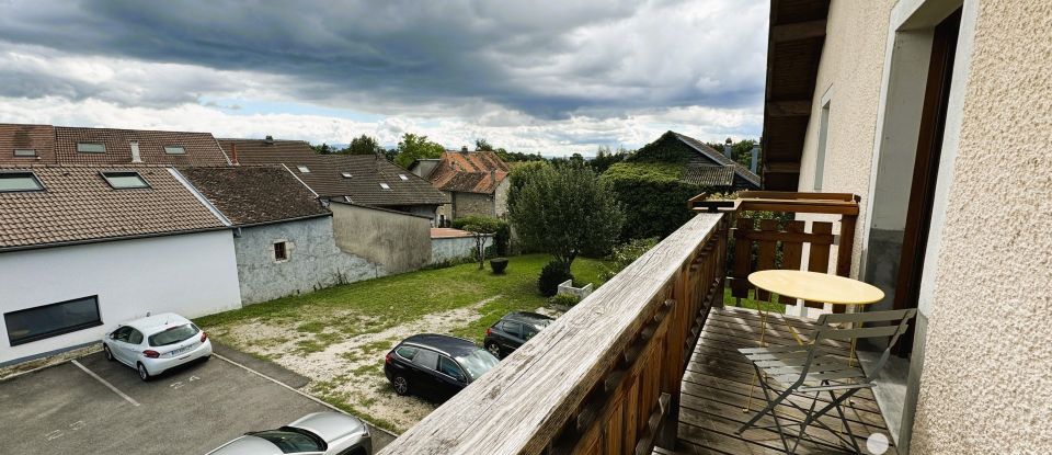 Apartment 3 rooms of 53 m² in Grilly (01220)