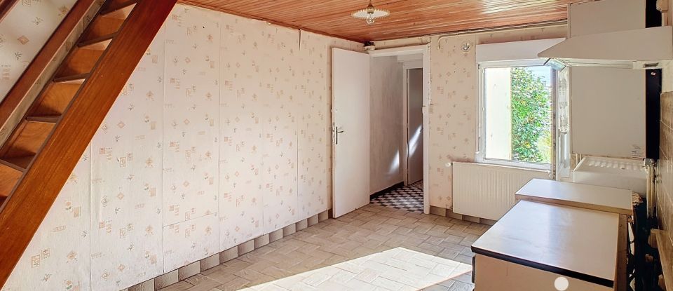 House 5 rooms of 106 m² in Plouhinec (29780)