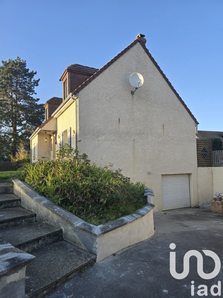 Pavillon 6 pièces de 106 m² à Cires-lès-Mello (60660)