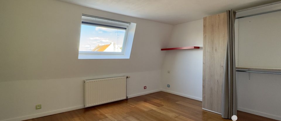 House 4 rooms of 104 m² in Roubaix (59100)