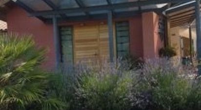 House 6 rooms of 185 m² in Rontignon (64110)