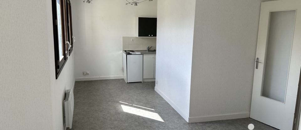 Apartment 2 rooms of 37 m² in Échirolles (38130)