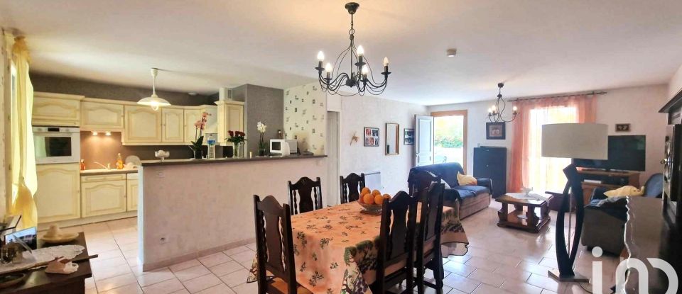 Maison 4 pièces de 90 m² à Castelsarrasin (82100)